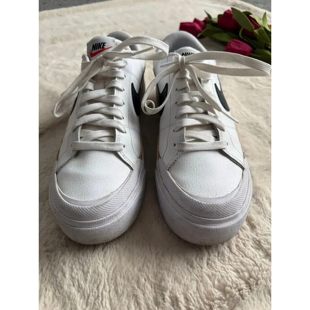 Nike Court Legacy Lift - Size 9.5
